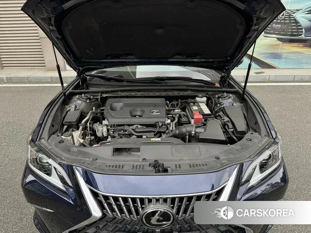 Lexus ES id 4274481 из Китая 14