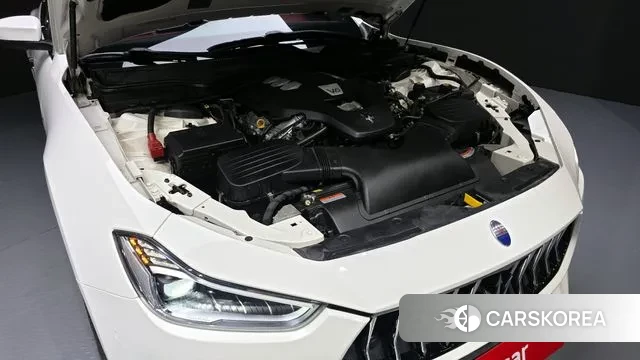 Maserati Ghibli id 3444732 из Кореи 16