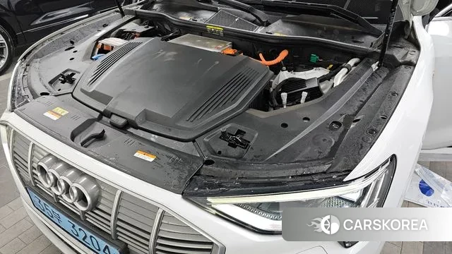 Audi e-Tron id 3600961 из Кореи 16