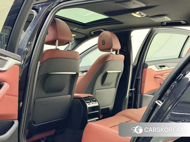 BMW 5 series 2023 Черный из Китая, фото 6