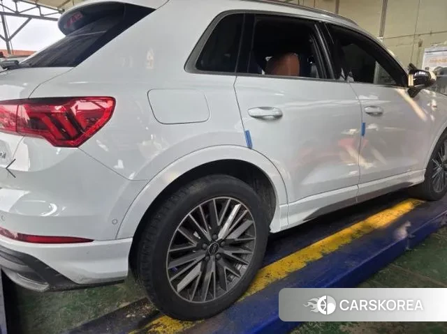 Audi Q3 (F3) 2023 Белый из Кореи, фото 6