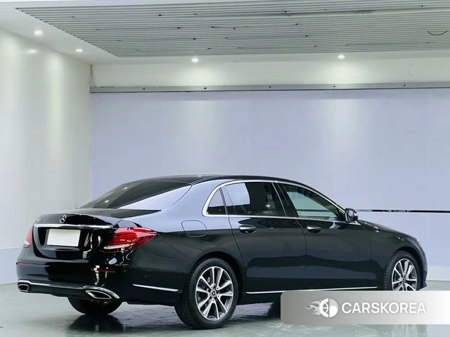 Mercedes-Benz E-class id 3857895 из Китая 12