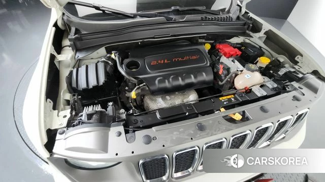 Jeep Renegade id 3898408 из Кореи 16