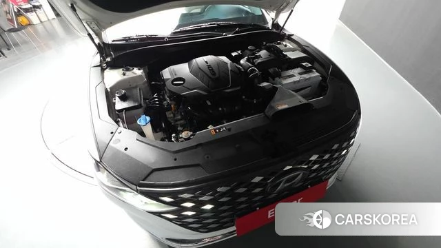 Hyundai The New Grandeur IG id 4463619 из Кореи 30