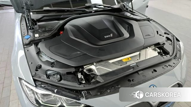 BMW i4 id 3865399 из Кореи 16