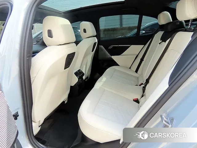 BMW 5 Series (G60) id 3745023 из Кореи 16