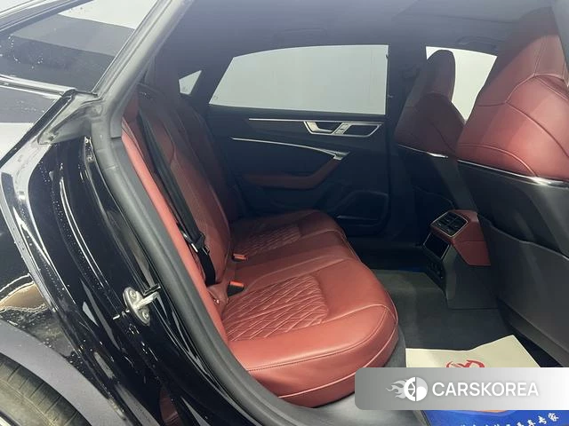Audi A7L id 4255899 из Китая 14