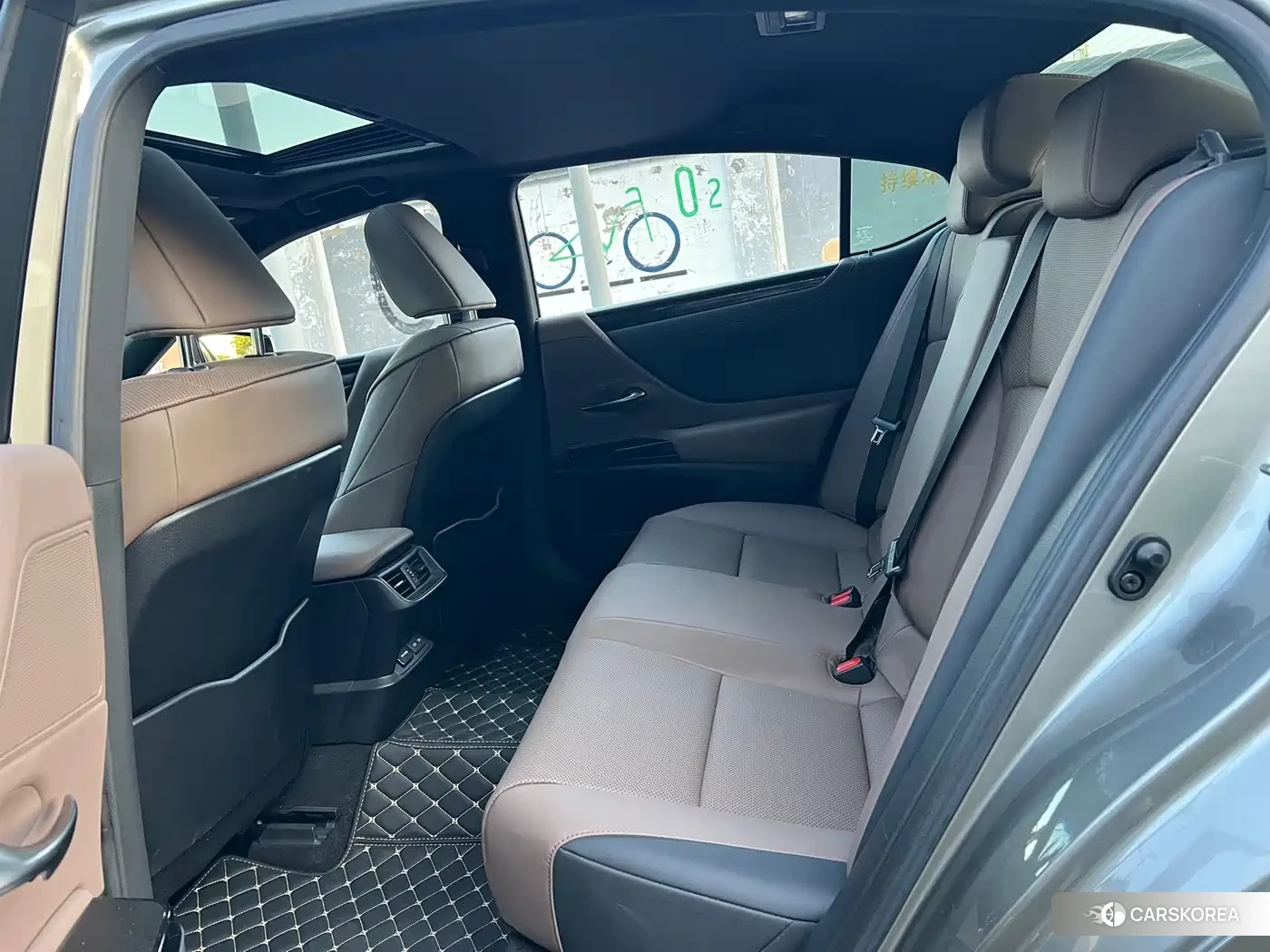 Lexus ES id 4628177 из Китая 13