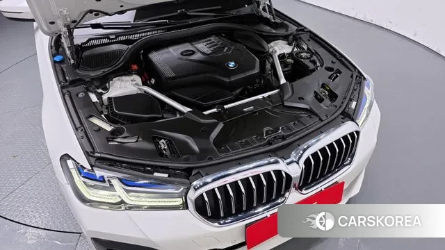 BMW 5 Series (G30) id 3058476 из Кореи 16