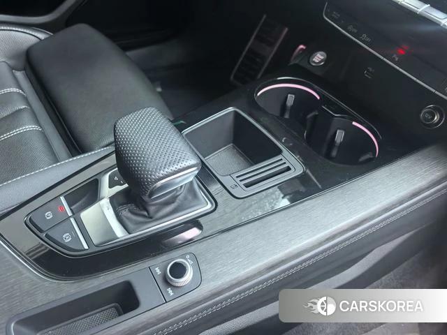 Audi A4L id 4367539 из Китая 11
