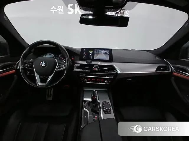 BMW 5 Series (G30) id 3552975 из Кореи 16