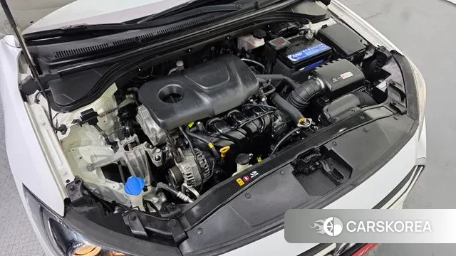 Hyundai Avante AD id 3742952 из Кореи 16