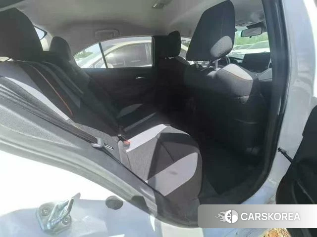 Toyota Corolla 2023 Белый из Китая, фото 6