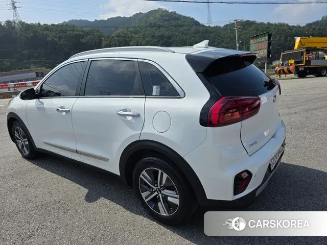 Kia Niro id 3198114 из Кореи 13