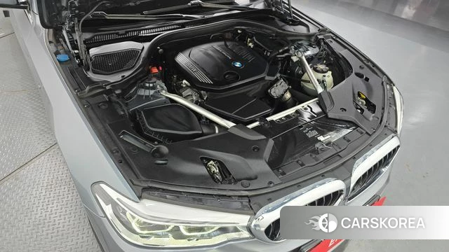 BMW 5 Series (G30) id 4470896 из Кореи 26