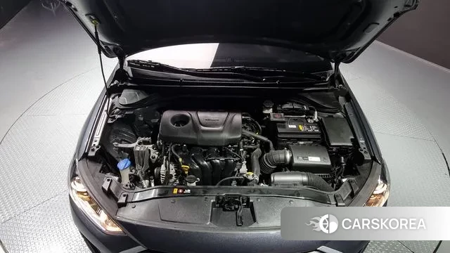 Hyundai Avante AD id 3090890 из Кореи 16