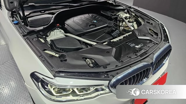 BMW 5 Series (G30) id 3845729 из Кореи 16