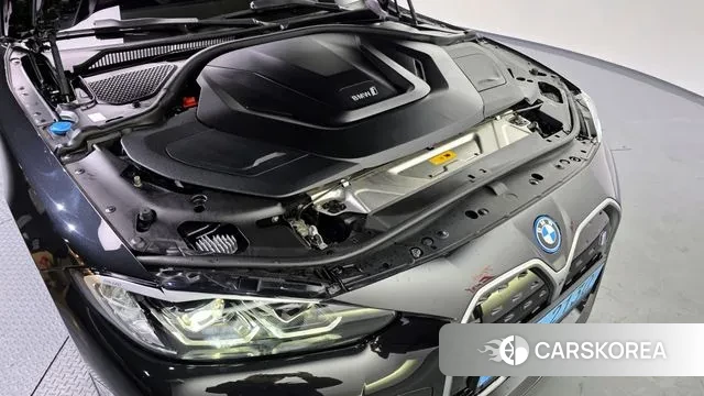 BMW i4 id 3467944 из Кореи 16