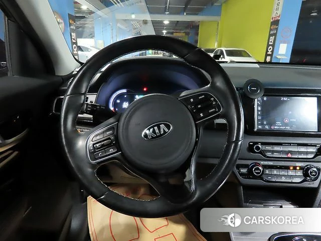 Kia Niro EV id 3808154 из Кореи 16
