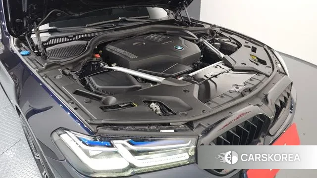 BMW 5 Series (G30) id 3389264 из Кореи 16