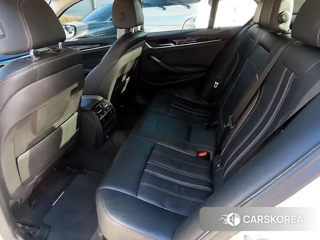 BMW 5 Series (G30) id 3552756 из Кореи 16