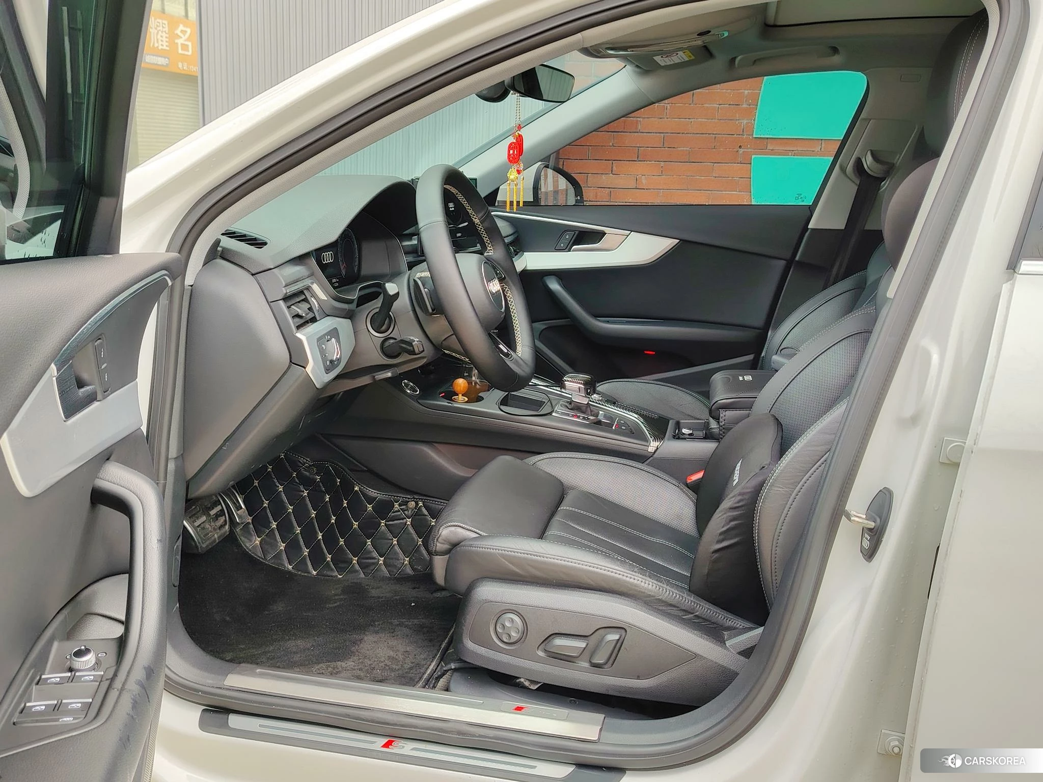Audi A4L id 4453946 из Китая 11