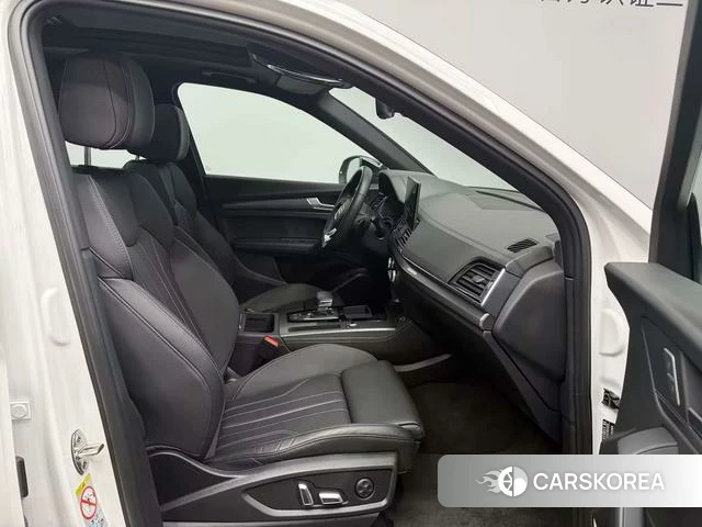 Audi Q5L id 4265914 из Китая 11