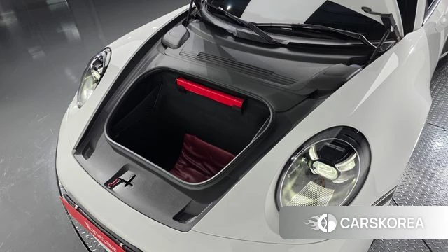 Porsche 911(992) id 4671379 из Кореи 33