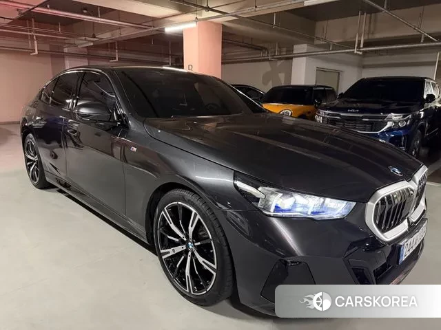 BMW 5 Series (G60) id 3512014 из Кореи 9