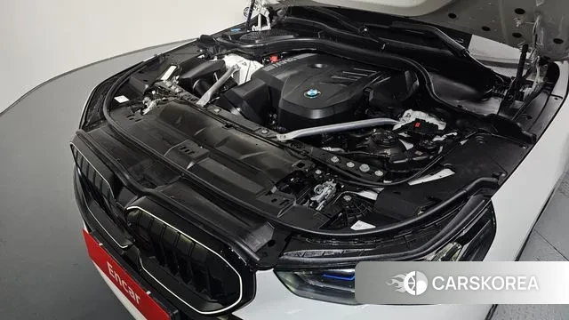 BMW 5 Series (G60) id 2998047 из Кореи 16