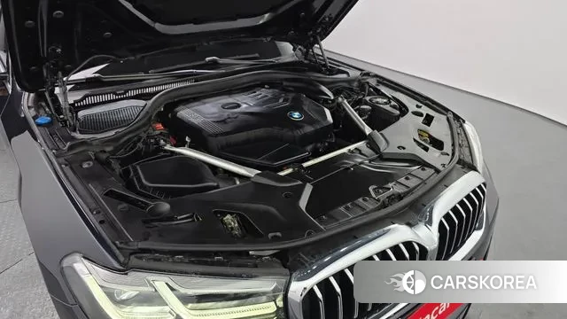 BMW 5 Series (G30) id 3788681 из Кореи 16