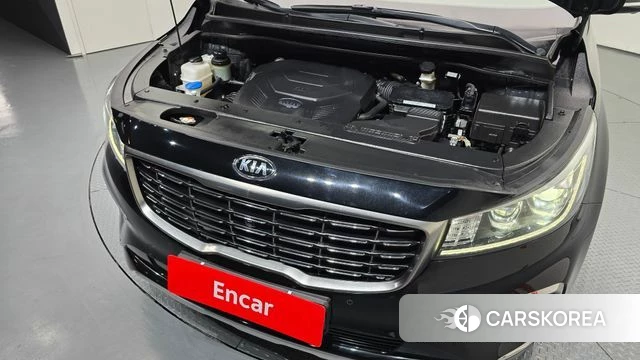 Kia The New Carnival id 4465612 из Кореи 16