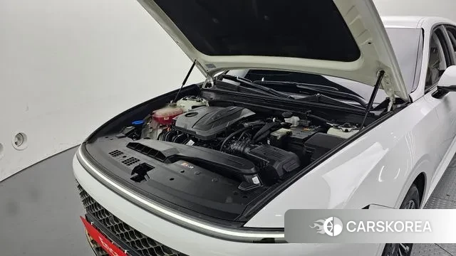 Hyundai Grandeur (GN7) id 3353982 из Кореи 16