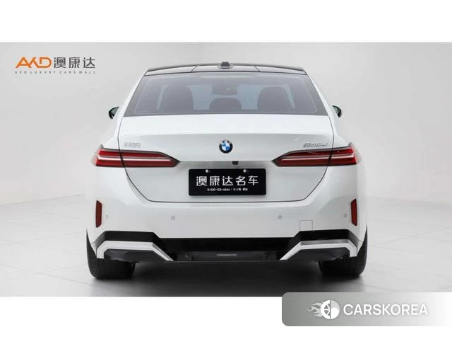 BMW 5 series 2024 Белый из Китая, фото 6