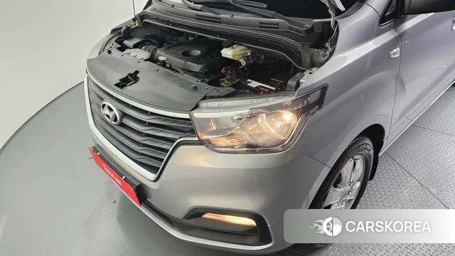 Hyundai The New Grand Starex id 4417436 из Кореи 16