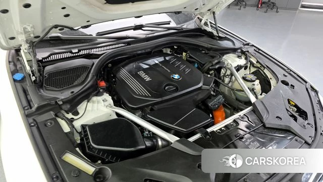 BMW 5 Series (G30) id 4197190 из Кореи 30