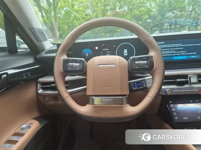 Hyundai Grandeur (GN7) id 3114801 из Кореи 9