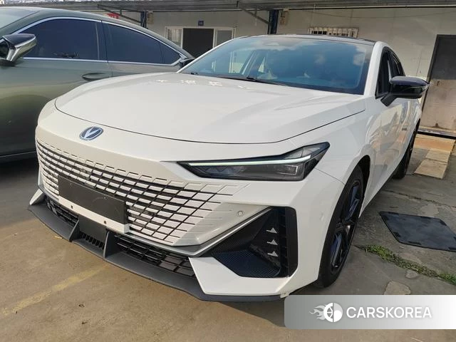 Chang'an UNI-V id 4368340 из Китая 12