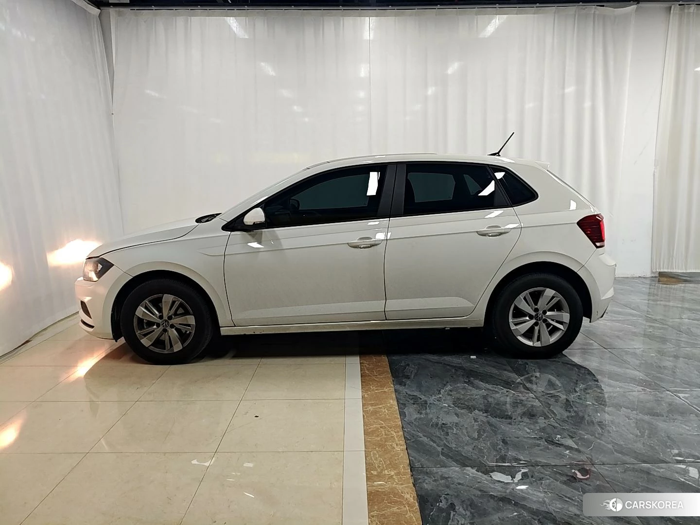 Volkswagen Polo id 4498855 из Китая 16