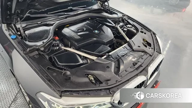 BMW 5 Series (G30) id 3672921 из Кореи 16