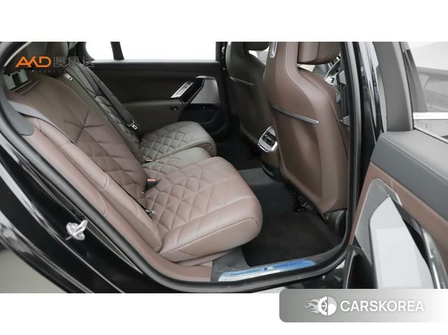 BMW 7 series 2024 Черный из Китая, фото 6