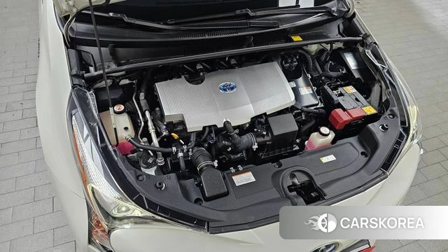 Toyota Prius 4th Generation id 3912042 из Кореи 16