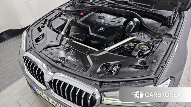 BMW 5 Series (G30) id 3439051 из Кореи 16