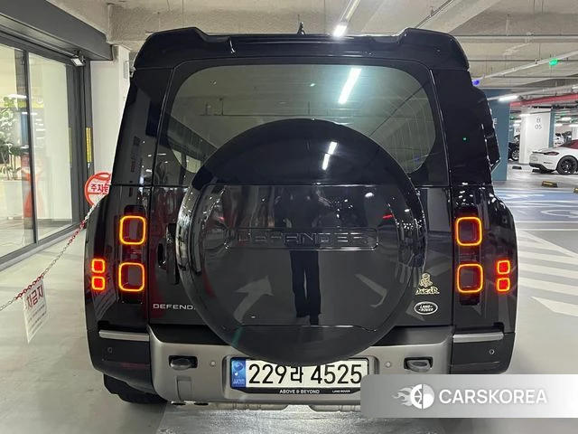 Land Rover Defender (L663) 2023 Черный из Кореи, фото 6