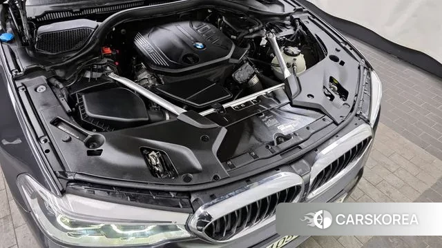 BMW 5 Series (G30) id 3635985 из Кореи 16