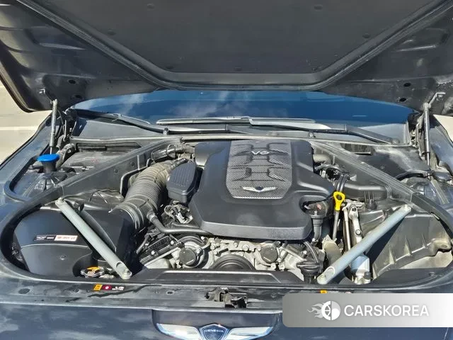 Genesis G90 id 3672496 из Кореи 16