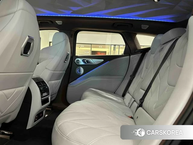 BMW XM 2024 Черный из Китая, фото 6