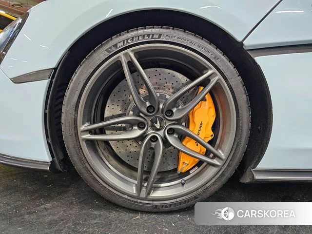 McLaren 570S id 4557426 из Кореи 16
