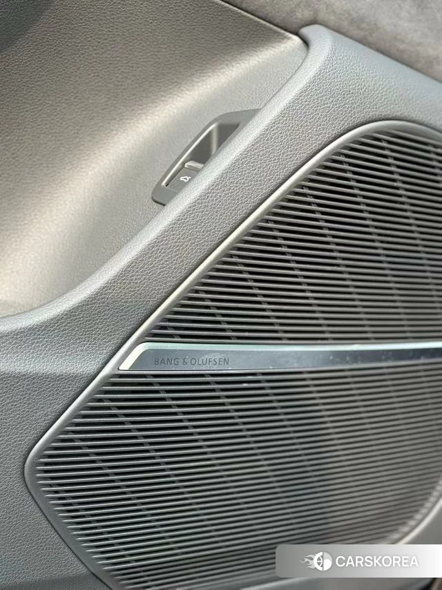Audi SQ7 id 4274396 из Китая 18