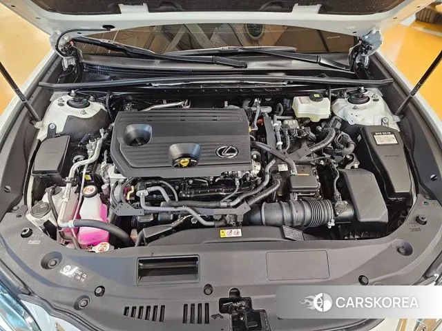 Lexus ES300h 7th generation id 3731924 из Кореи 14